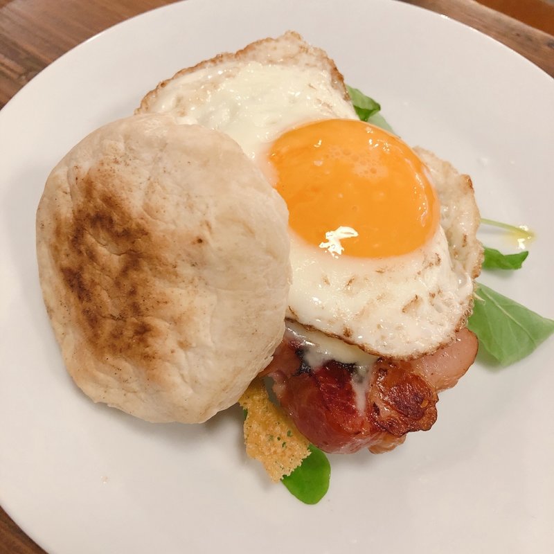 ベーコンエッグマフィン(KAILUA HOUSE)