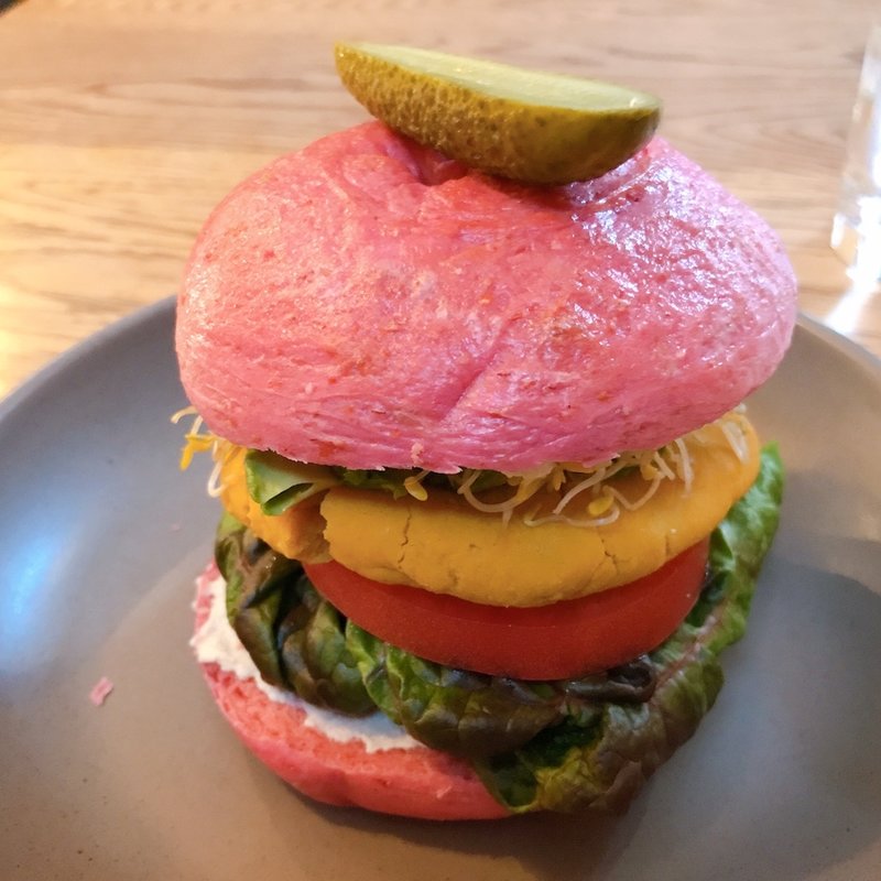 パンプキンカレーフムスのベーグルサンド(HOFF)