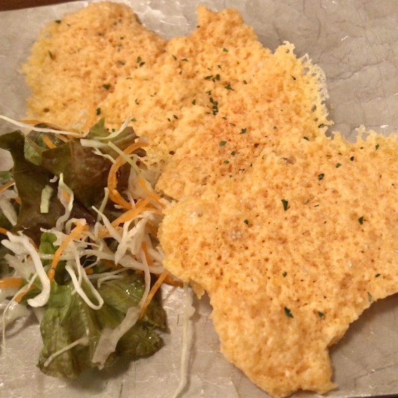 カリカリチーズせんべい(チーズ酵房 Parme)