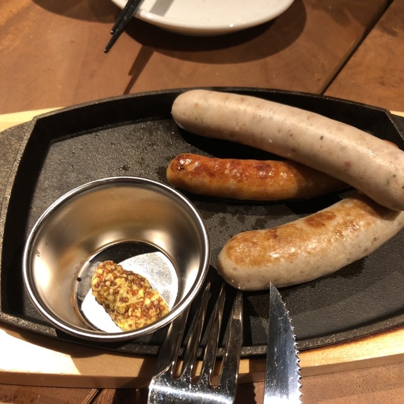 ソーセージ盛合わせ(ミート デリ ニクラウス)