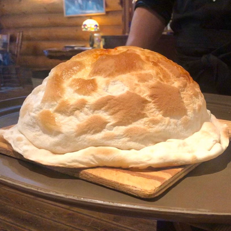 アラスカオリジナルボンバーピザ(アラスカ)