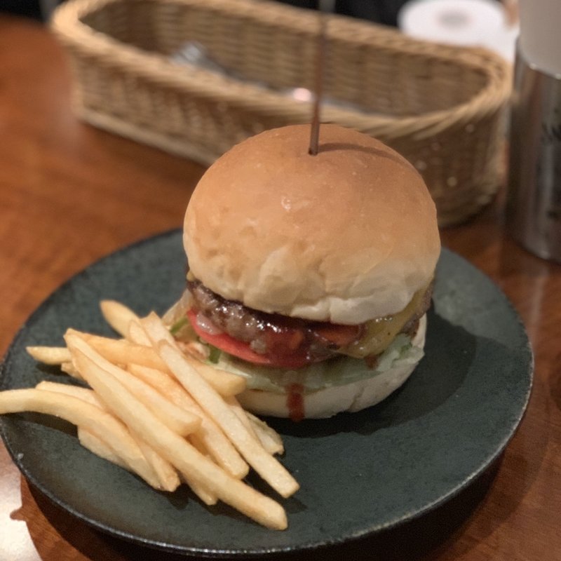 グランマッチョバーガー(Grill&Bar THE BALLY'S （グリルアンドバー ザ・バリーズ）)