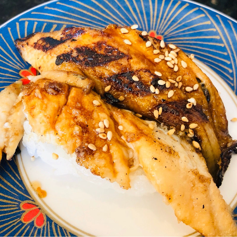 活〆焼き穴子(廻鮮すし　玄海丸 トリアス久山店)