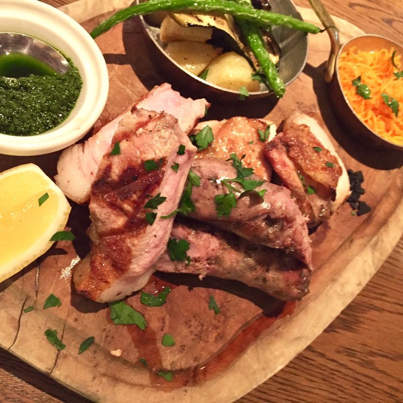 肉のグリル(Salvatore Cuomo 市場 博多)