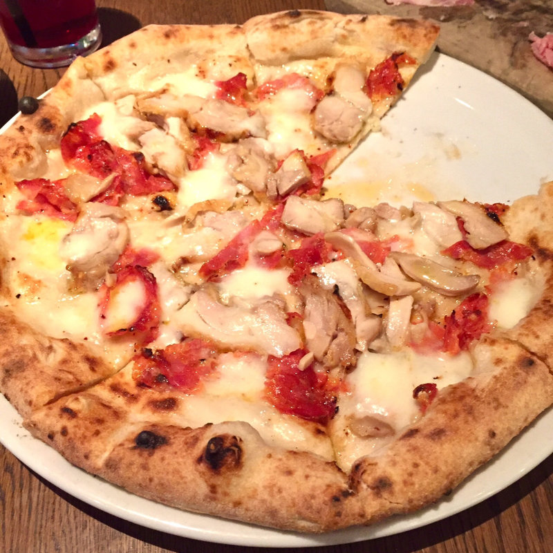 ピザ(Salvatore Cuomo 市場 博多)