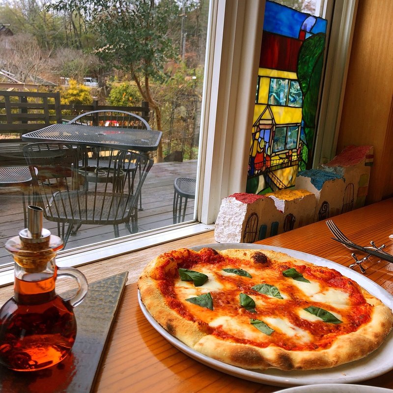 マルゲリータ(薪窯ピザ ドーノ)