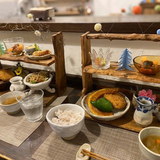 ランチ(つよしのコロッケ本舗 （ツヨシノコロッケホンポ）)