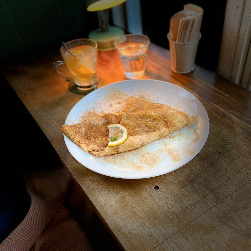クレープ　ブラウンシュガー塩バター(カフェ・ドゥ・リエーヴル うさぎ館)