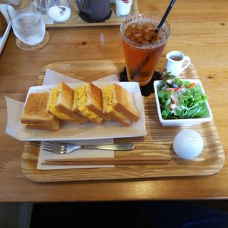 厚焼き玉子サンド(オレンチ カフェ)