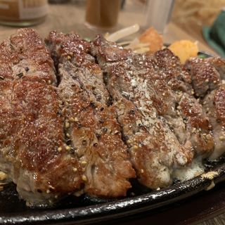 タケル ステーキ(1ポンドのステーキハンバーグタケル 東三国店)