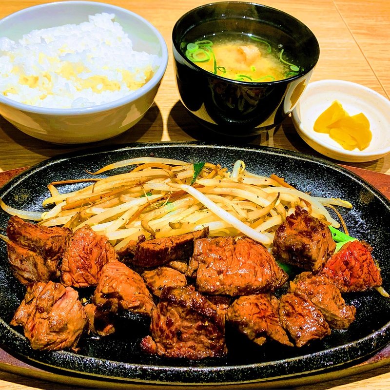 ハラミ定食(鉄板焼 博多 天神ホルモン　泉の広場)