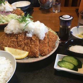 ヒレカツ定食(おいしんぼ )