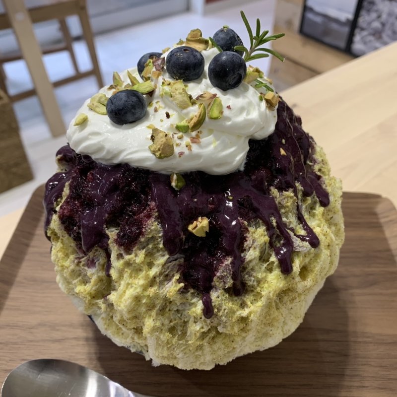 ブルーベリーピスタチオ(かき氷専門店SANGO)