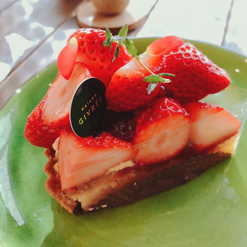 菊池農園さんのイチゴタルト(MAISON GIVRÉE)