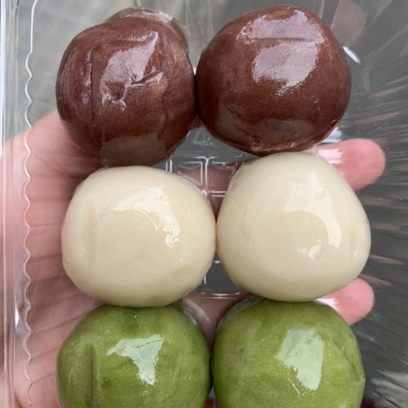 あんこ玉(だるまや餅菓子店)