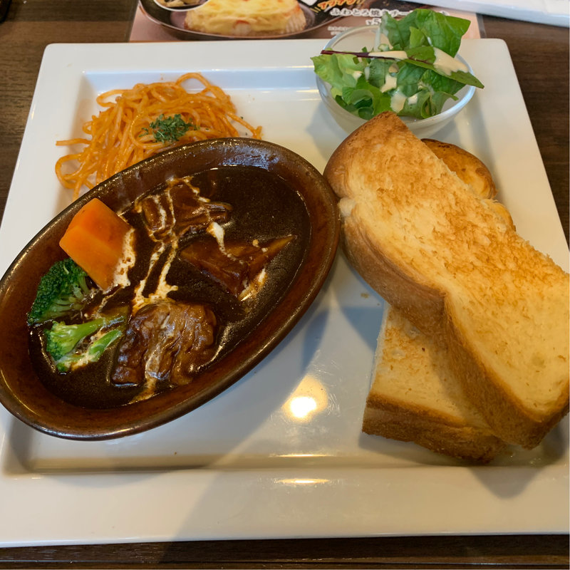 ビーフシチュープレート(星乃珈琲店 マーブルロード店)