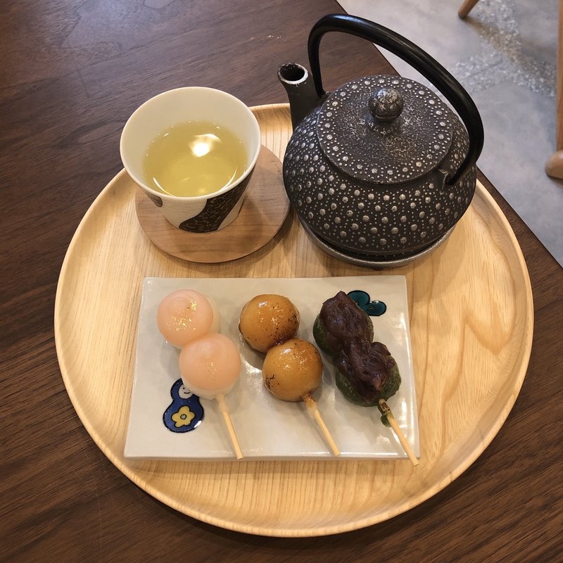 3種の団子(菓ふぇ ムラカミ （菓ふぇ MURAKAMI）)