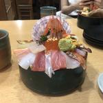 海鮮丼(山さん寿司 本店 )
