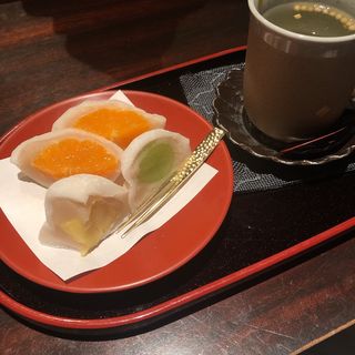 丸ごとみかん大福と抹茶セット(菓舗 カズナカシマ （菓舗 KazuNakashima）)