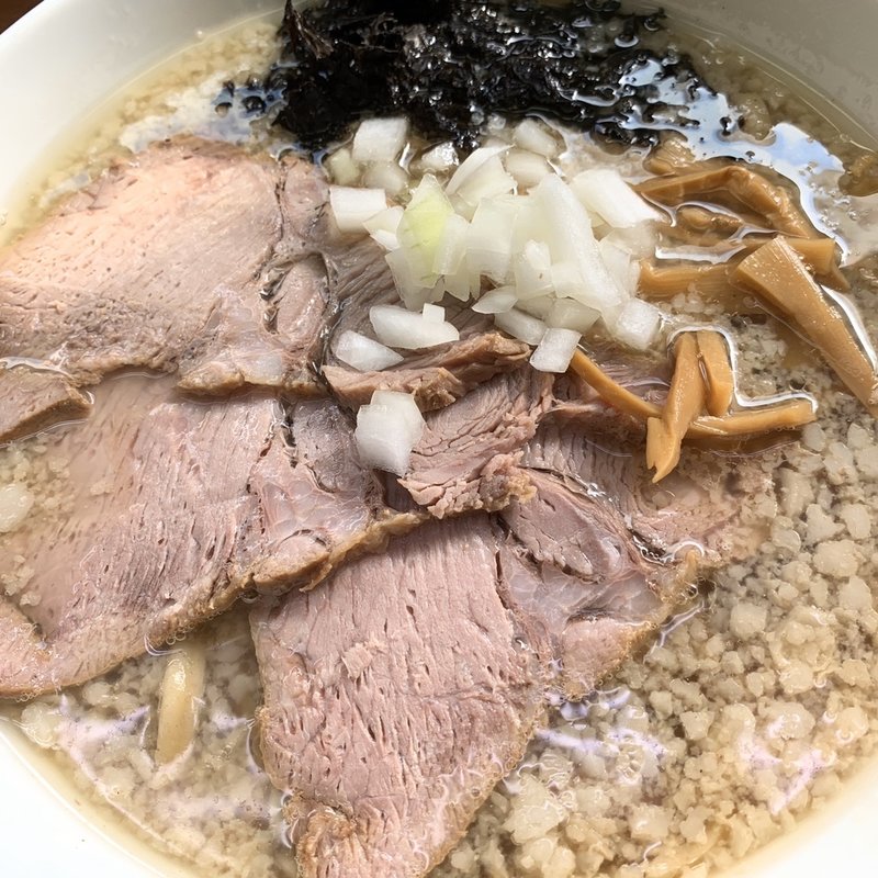 背脂煮干しラーメン(鈴木ラーメン店)