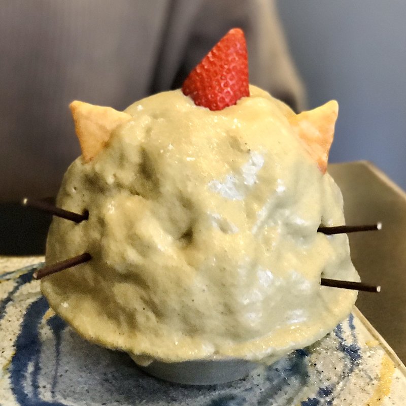ピスタチオいちご(トウキョウ シェイブアイス ネコゴオリ (Tokyo Shave Ice necogoori))