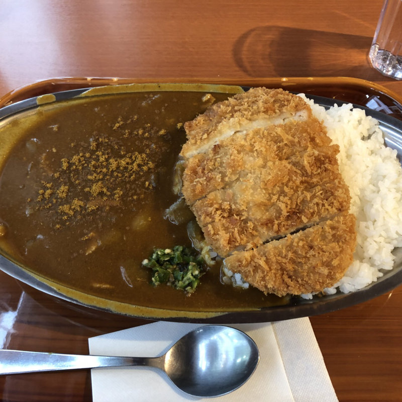 ビックチキンカツカレー(もつ千 神田西口店)