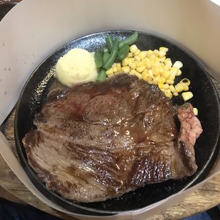 ワイルドステーキ（300g）(鉄板王国 西新宿店)
