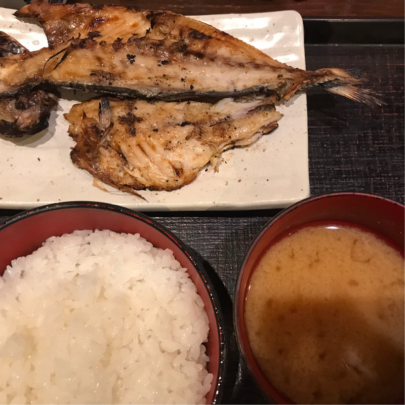 あじの開き定食(炭火焼専門食処 白銀屋)