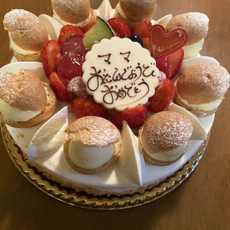 シューイチゴショート(ル・パティシエ・ヨコヤマ 京成大久保店)