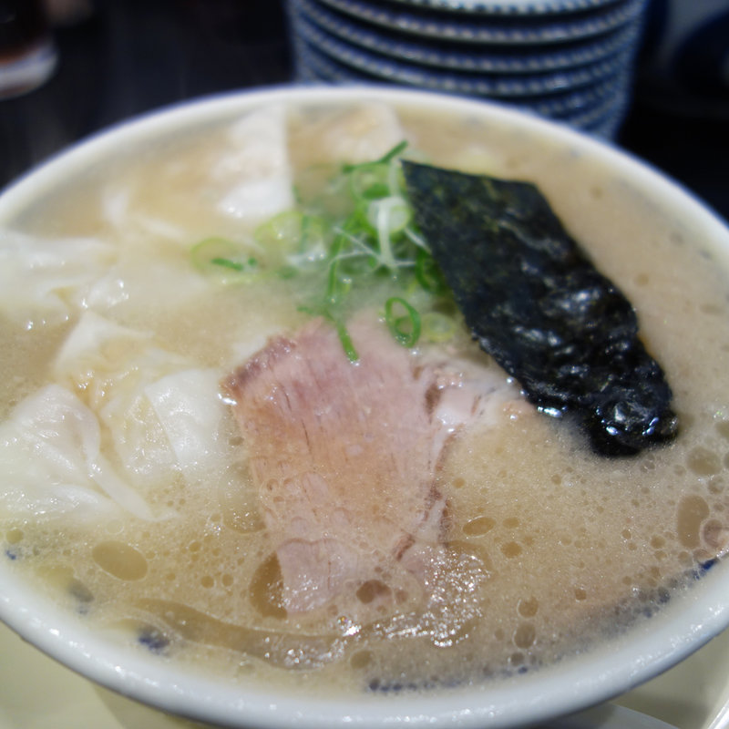 ワンタンメン(中洲川端きりん)