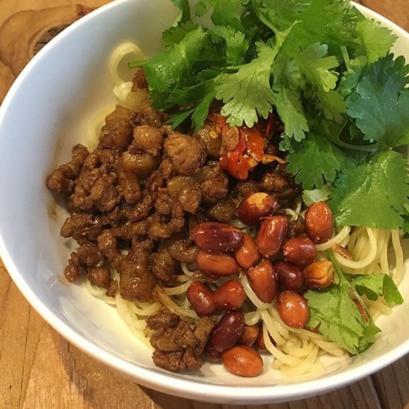 麻辣肉燥麵（麻辣肉味噌汁無し麺）セット(台湾食堂 kitchen kiki)