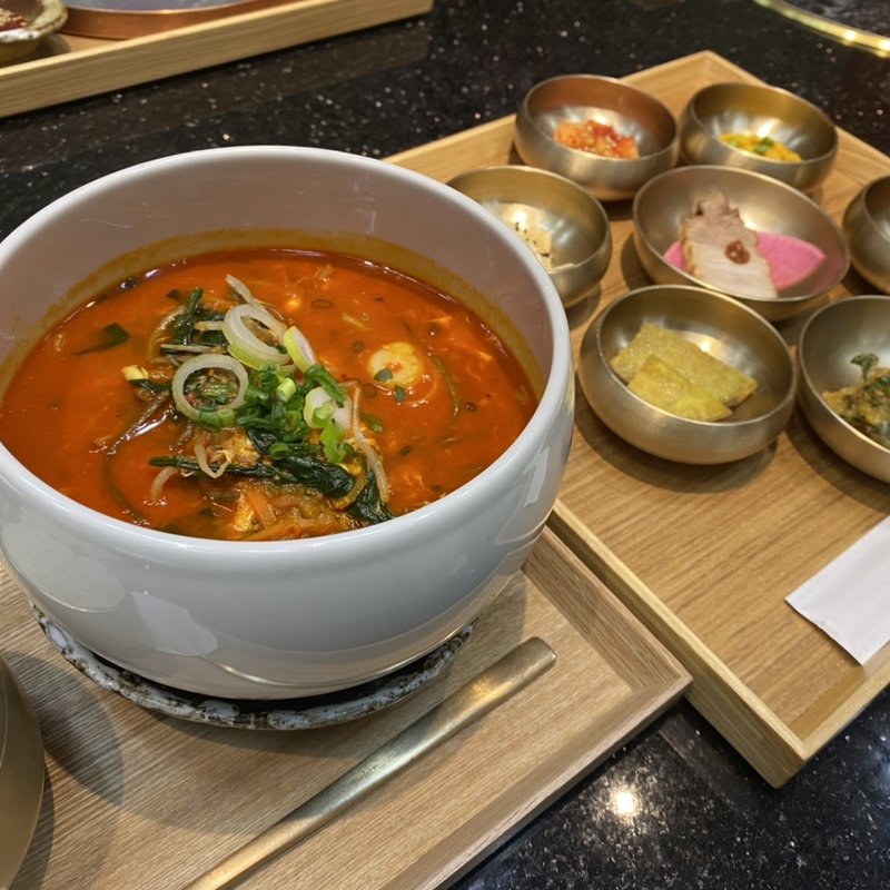 ユッケジャンスープ？(麻布 韓日館 )