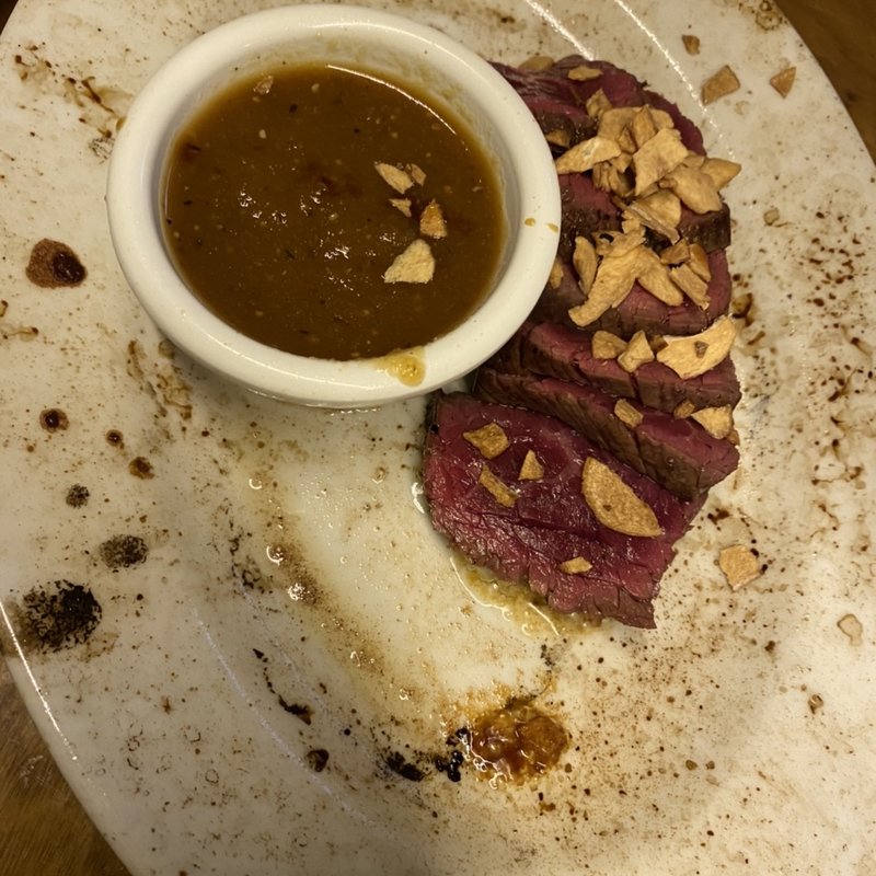 MEATMANの赤身ステーキ(ビストロ ミートマン)