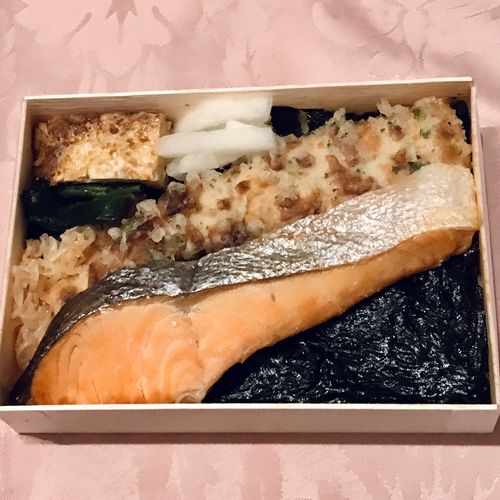 鮭弁当(刷毛じょうゆ 海苔弁山登り GINZA SIX店)の口コミ一覧 | No.1の