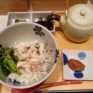 青菜と蒸し鶏のお茶漬け(だし茶漬け えん エスパル仙台店)