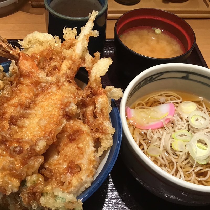 銀ダラ入り天丼(天丼てんや 御徒町店)