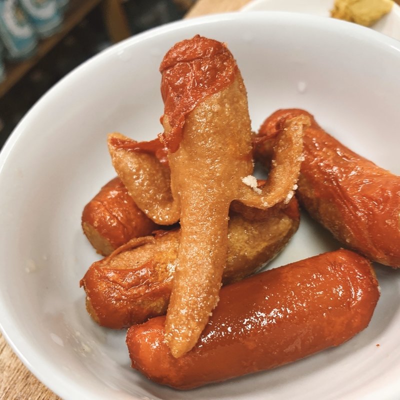 赤ウインナー(大衆酒場 かど鈴)