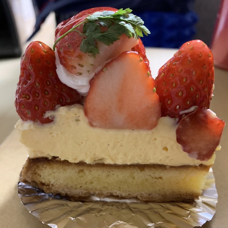 いちごのタルト(パティスリー トム)