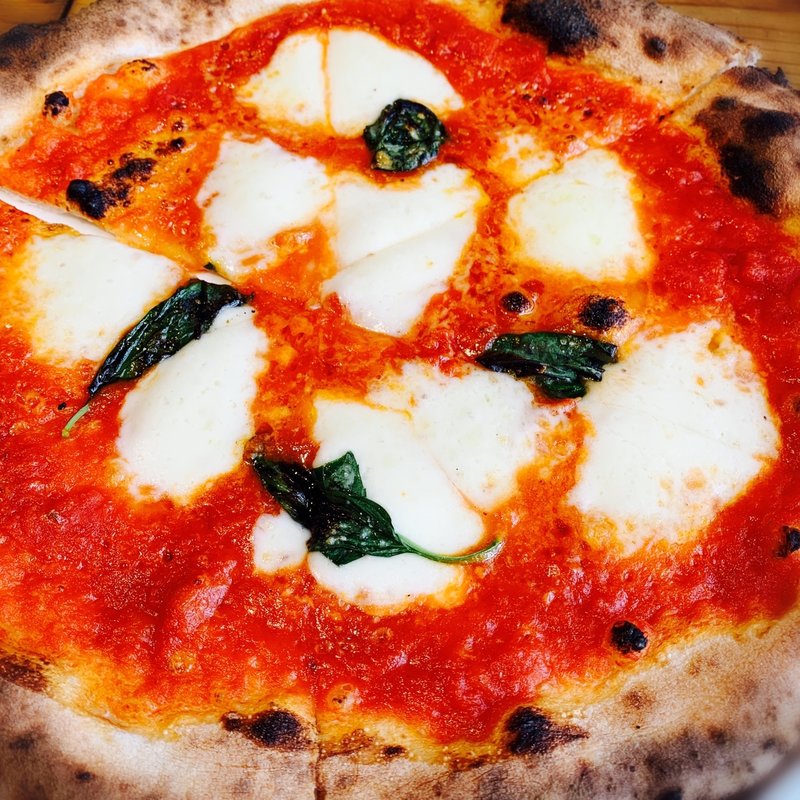 女王のピッツァ マルゲリータ(イタメシヤ エイト)