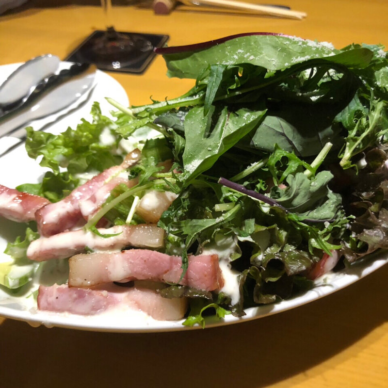 厚切りベーコンのシーザーサラダ(millanta)
