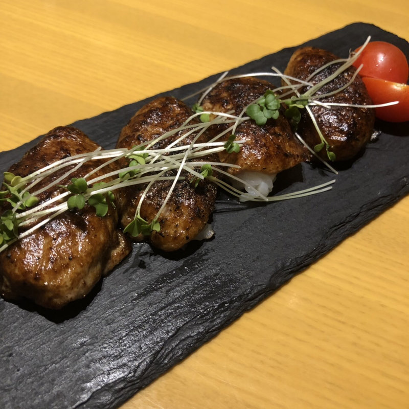 フォアグラの炙り握り寿司(millanta)