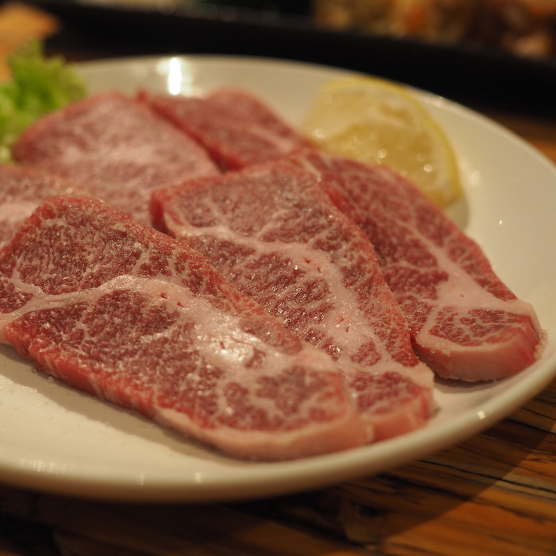 特選国産牛霜降 ミスジ(炭焼水七輪焼肉匠たじま)