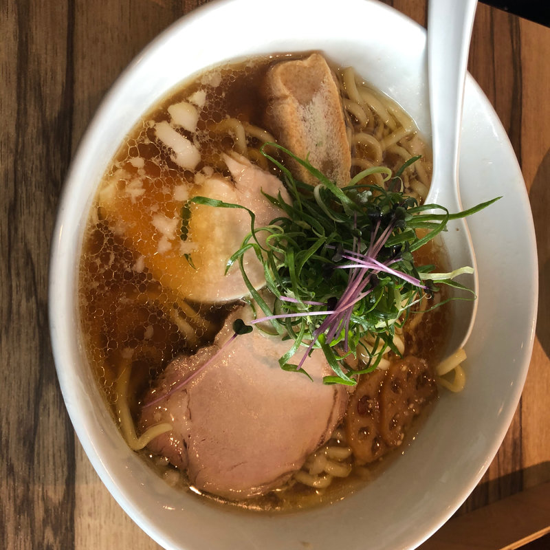 ラーメン（大盛り）(ソラノイロ麹町本店)