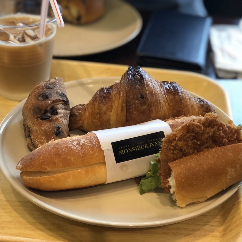 クロワッサン(ムッシュイワン 立川店)