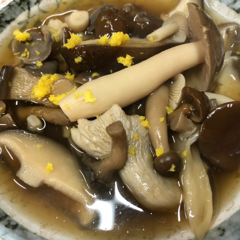 山のきのこ汁(駅前)