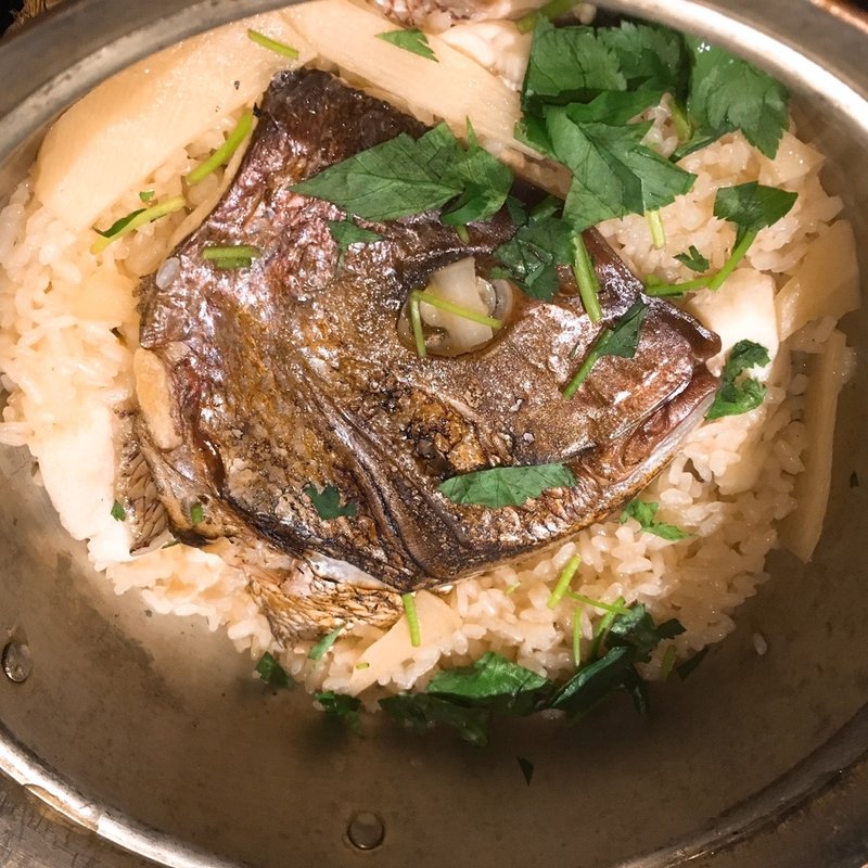 真鯛の釜戸炊き銅鍋ご飯(いかの墨 )