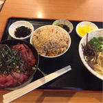 琉球マグロ中落ち丼(本家 亀そば イオン那覇店 )