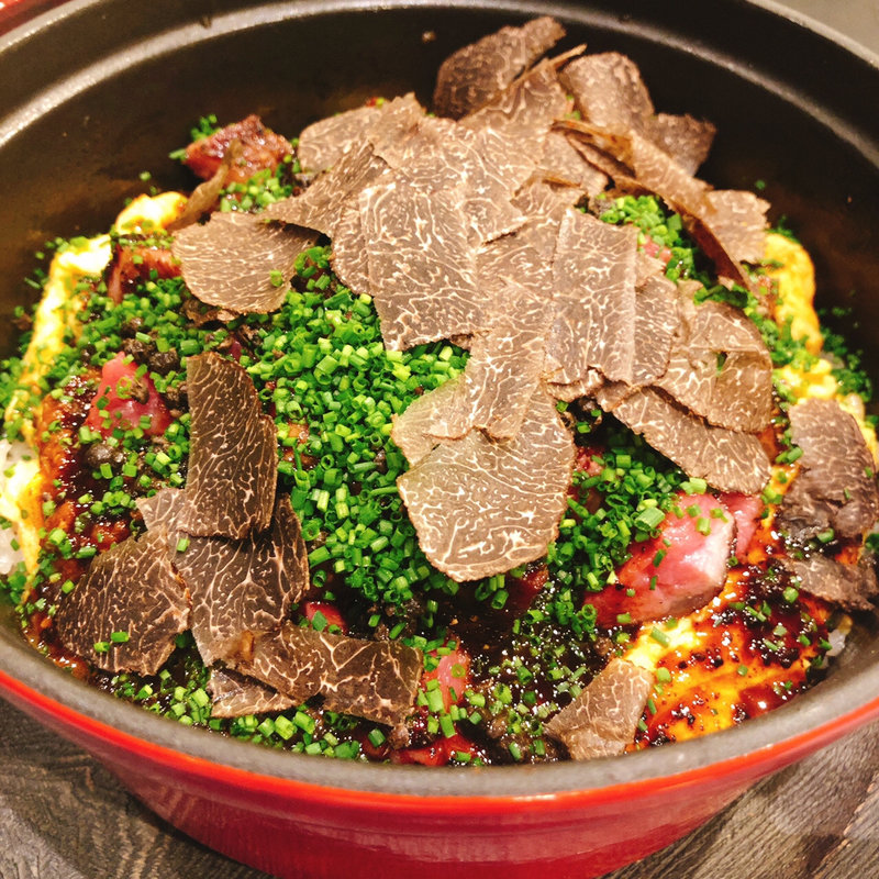 石垣牛と黒トリュフのオムライス(ア・ニュ)