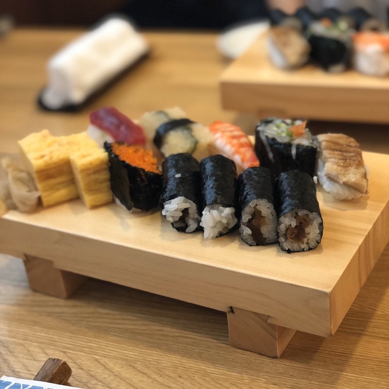 握り盛合せ(入船寿司 （いりふねずし）)