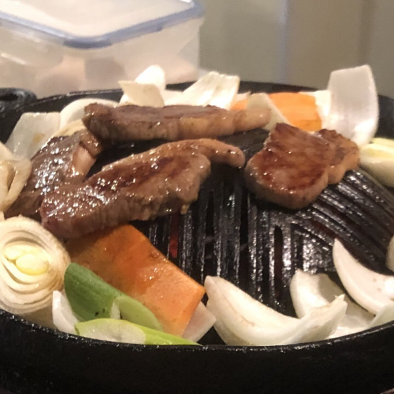 切り出し生肉(草原の羊)